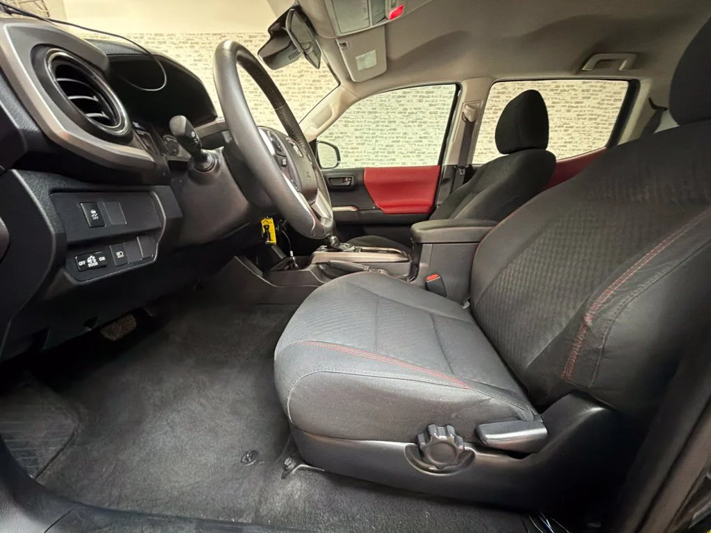 Used 2021 Midnight Black Metallic Toyota SR5 image 23