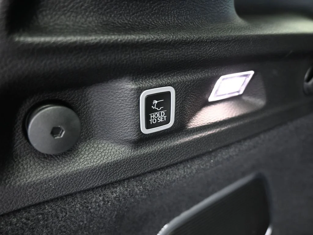 Used 2024 Silver Zynith Jeep Overland image 50