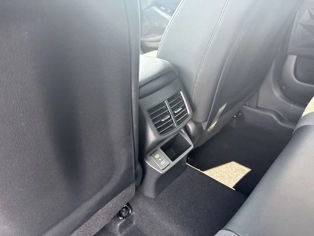 Used 2024 Green / Black Kia S image 24