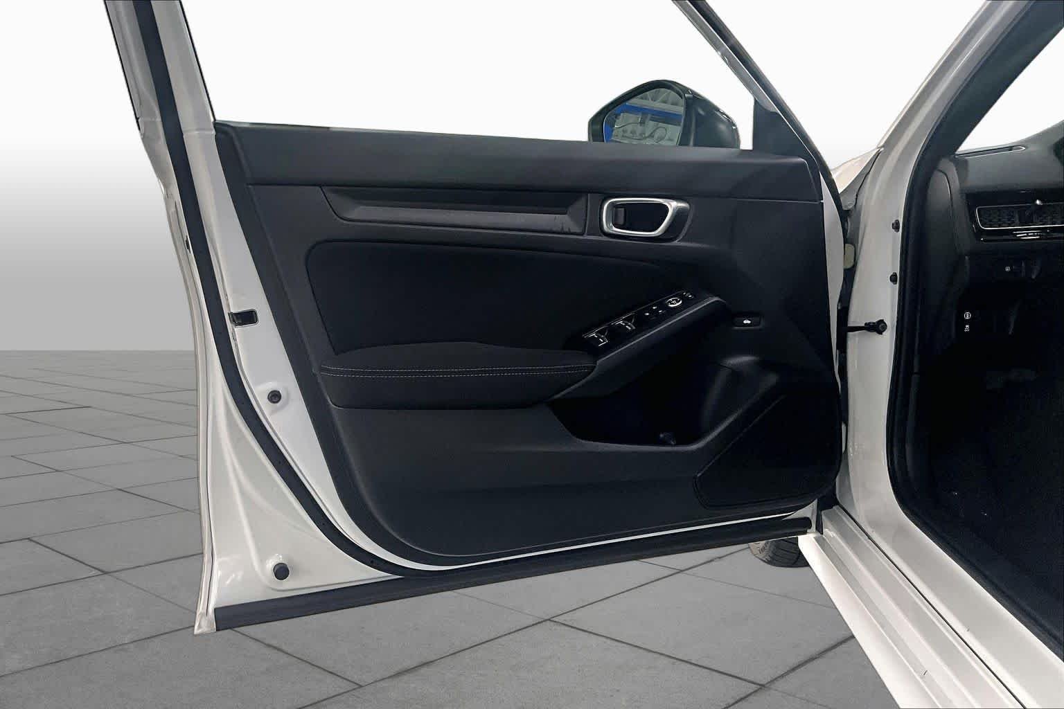 Used 2023 Platinum White Pearl Honda Sport image 22