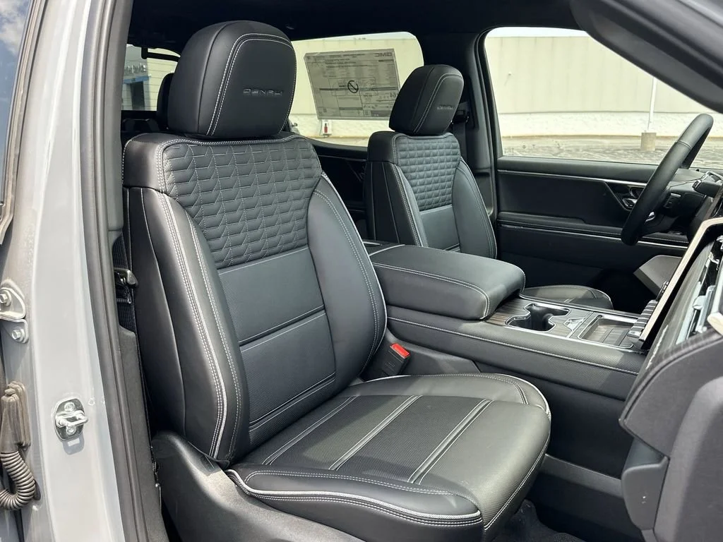 2025 GMC Sierra EV Denali - Photo 32
