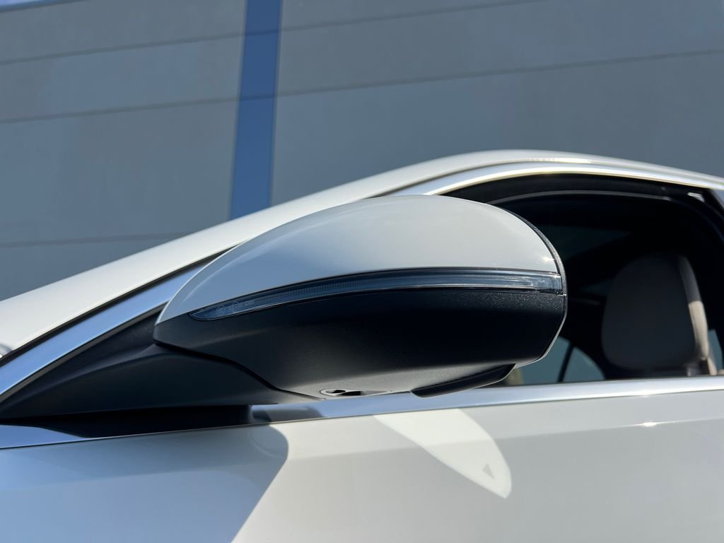 New 2026 Polar White Mercedes-Benz C 300 image 33