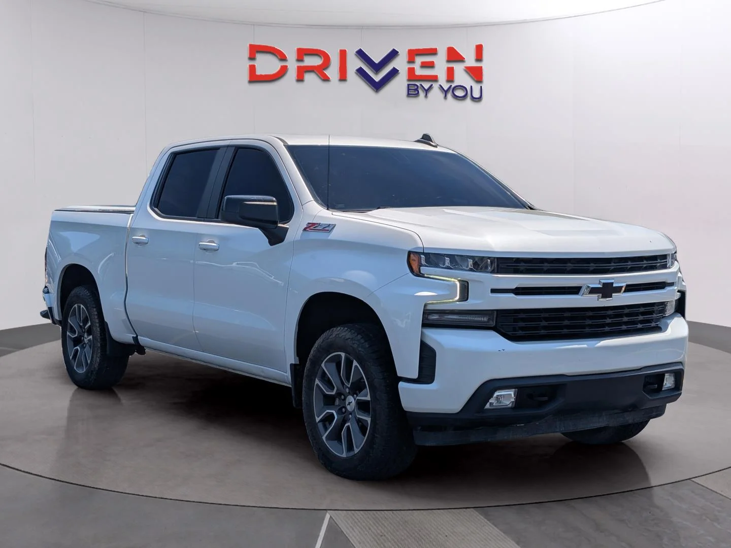 Used 2022 Iridescent Pearl Tricoat Chevrolet RST image 7