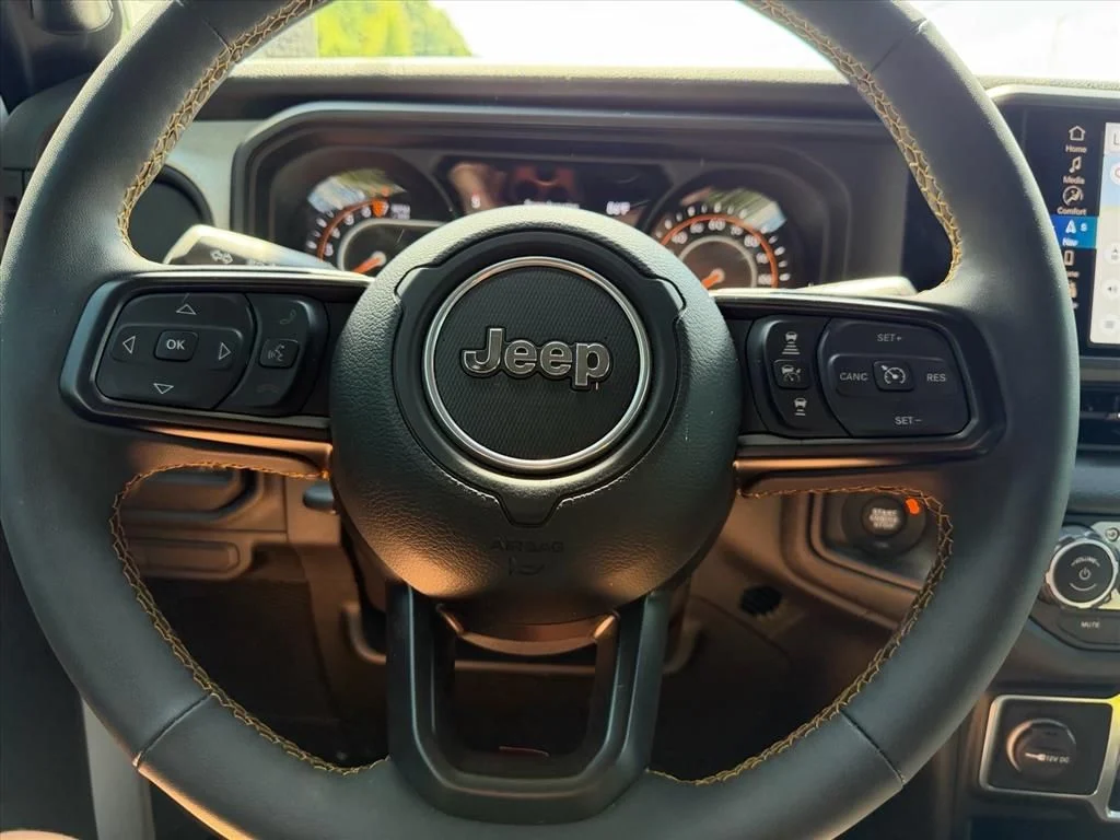 Used 2024 White Jeep Sport S image 18