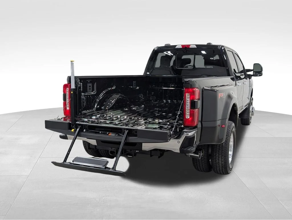 New 2026 Agate Black Metallic Ford F-350® King Ranch® image 27