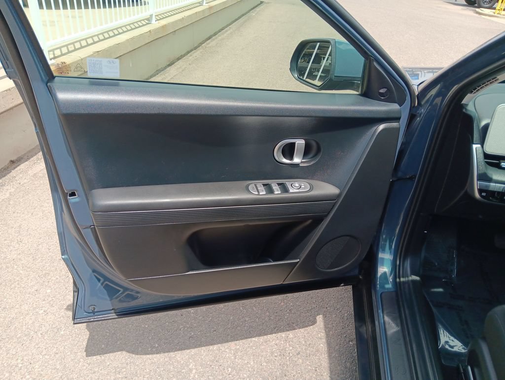 Used 2024 Digital Teal Hyundai SEL image 10