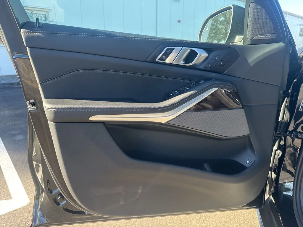 2026 BMW X5 50e - Photo 11