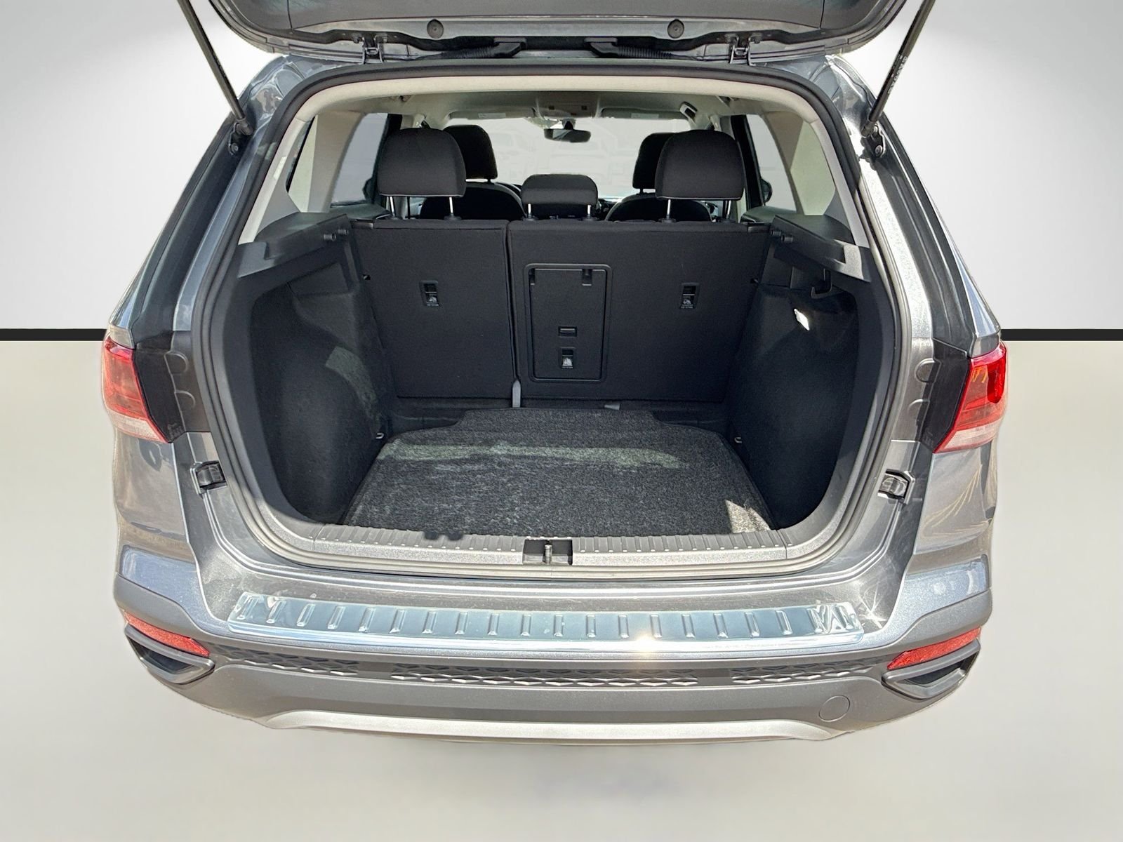 Used 2023 Gray Volkswagen 1.5T S image 12