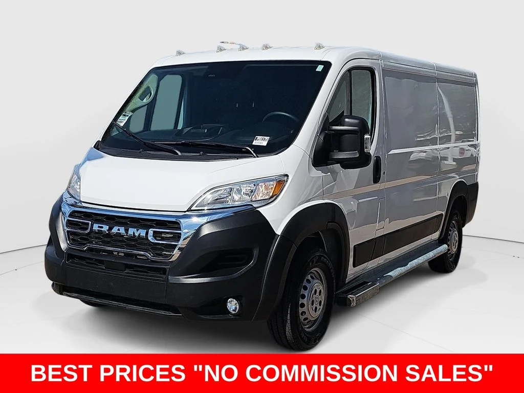 Used 2025 White Ram Base image 7