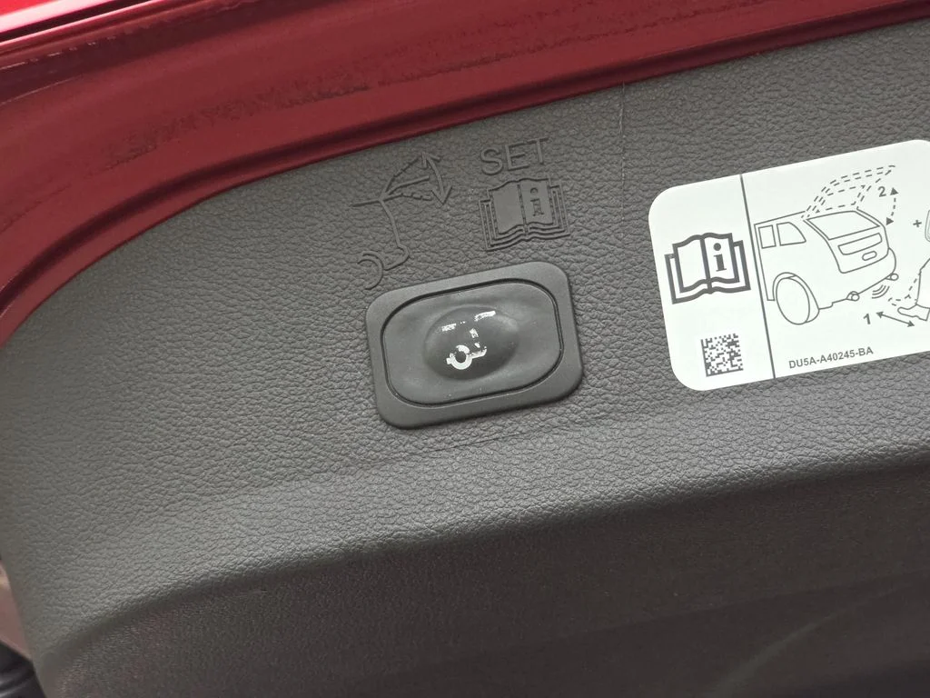 Used 2018 Red Ford Titanium image 12
