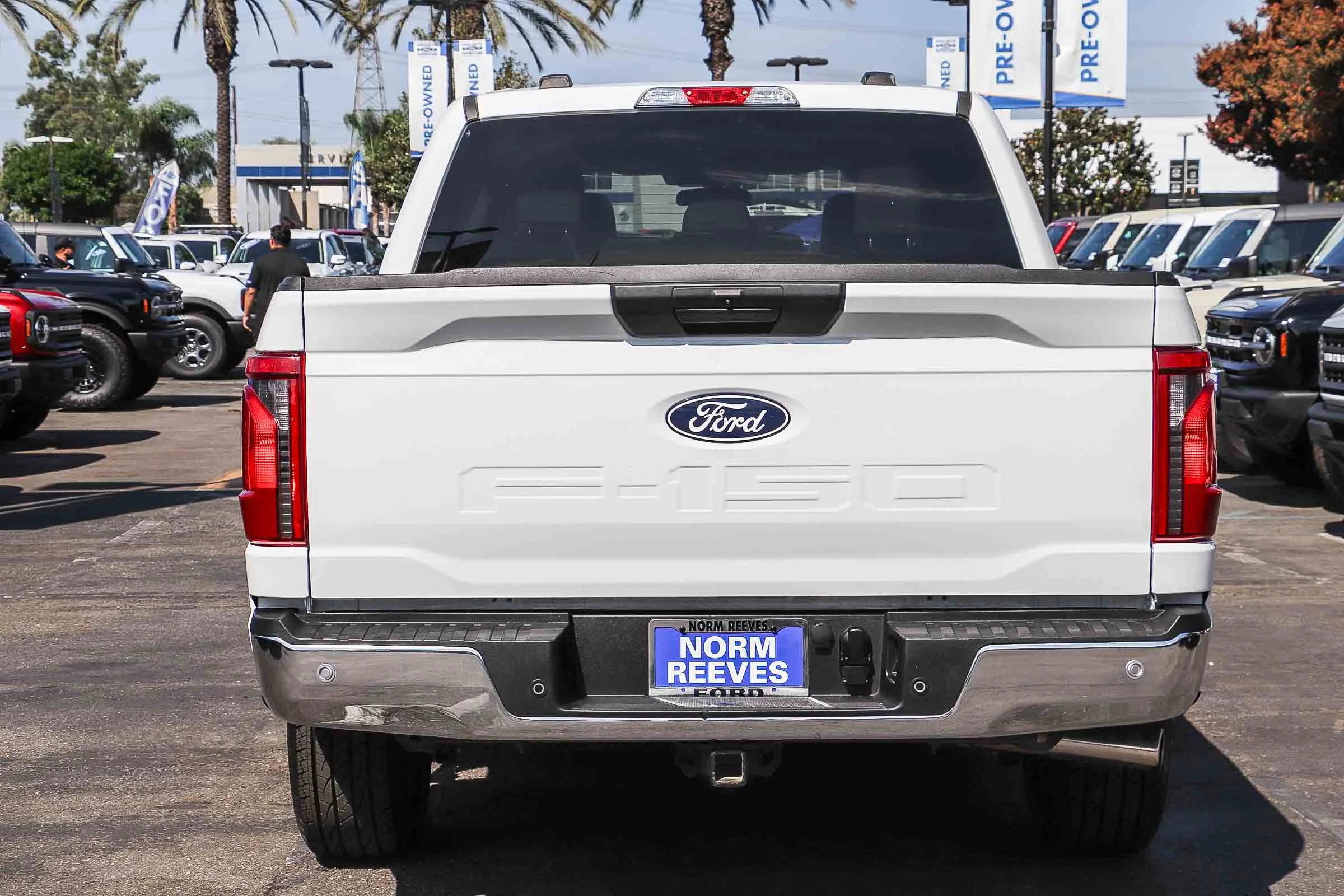 Certified Used 2025 Oxford White Ford XLT image 9