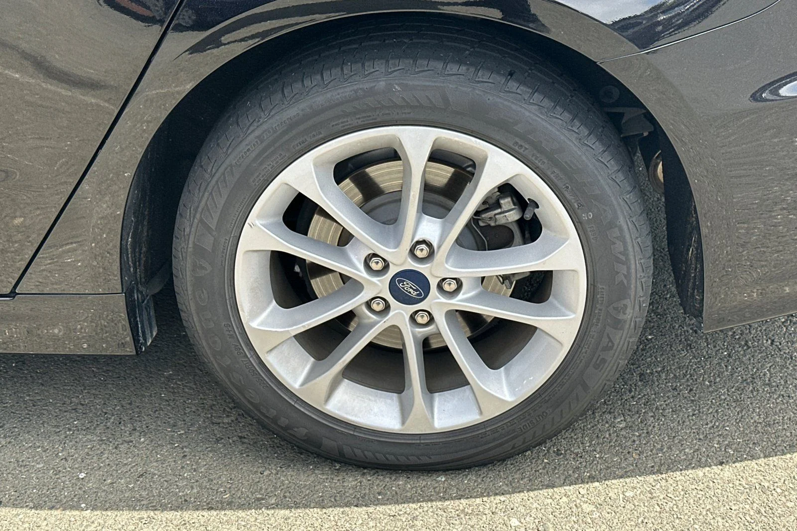 Used 2019 Black Ford SE image 4