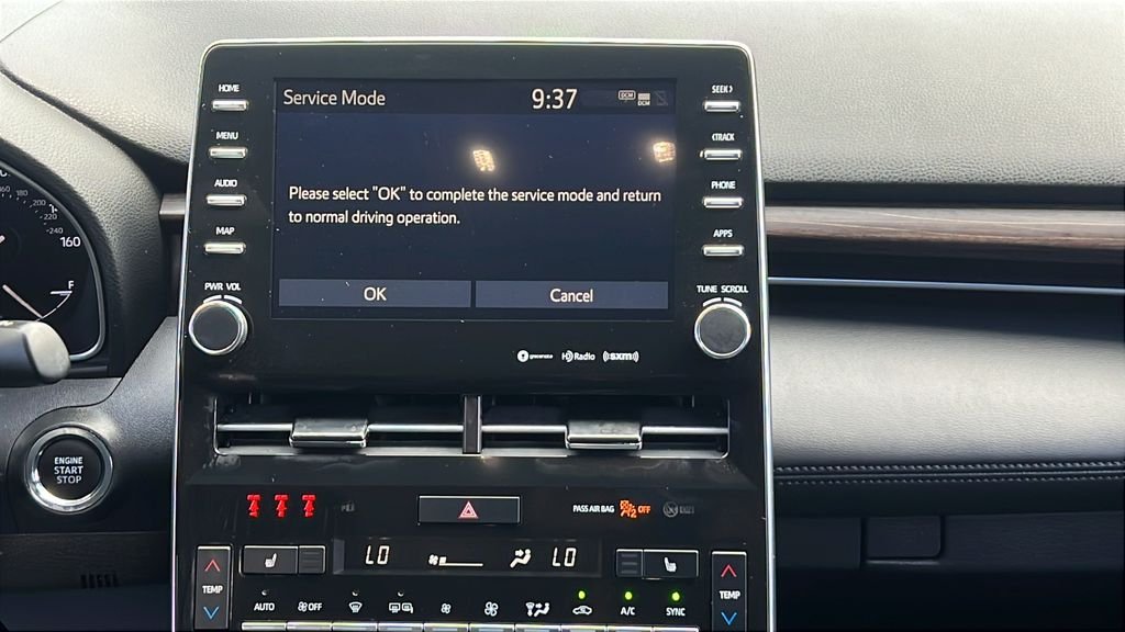 Certified Used 2022 Gray Toyota XLE image 13
