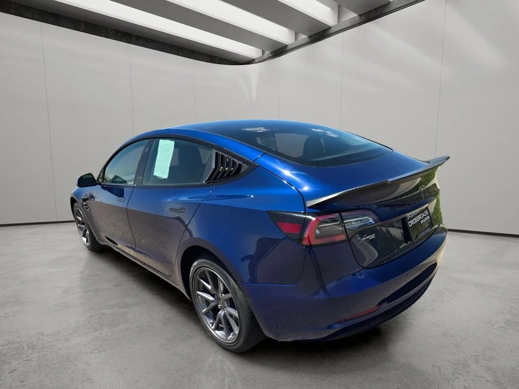 Used 2022 Deep Blue Metallic Tesla Base image 3