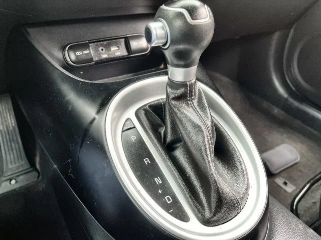 Used 2017 Black Kia Plus image 29