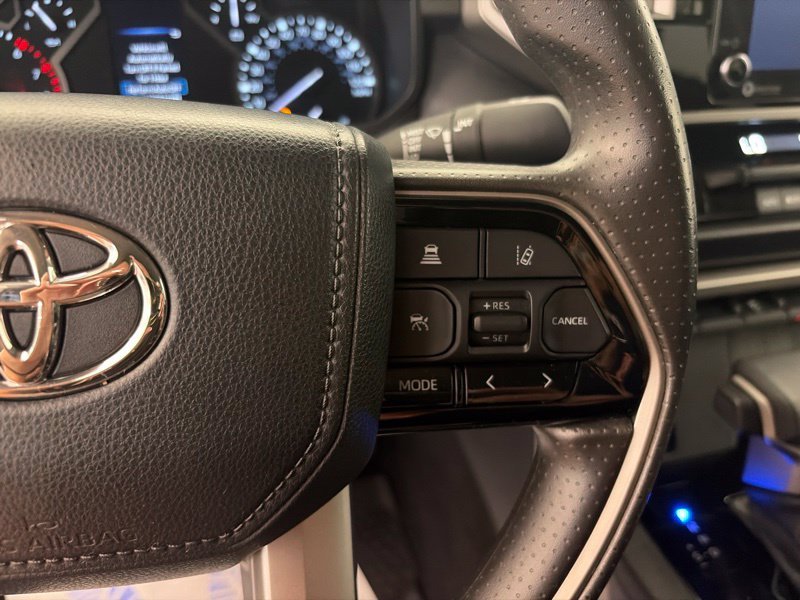Used 2022  Toyota SR5 image 22