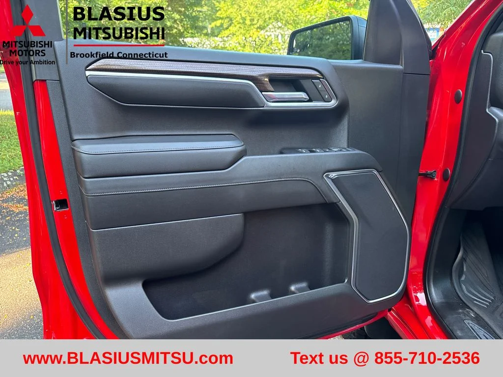 Used 2022 Red Chevrolet LT Trail Boss image 14