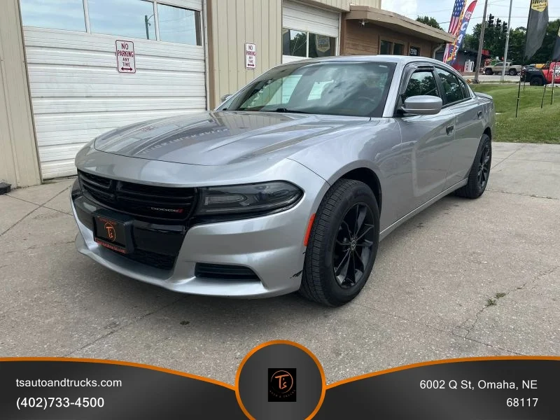 Used 2016 Silver Dodge Sedan 4D Police AWD 5.7L V8 image 2