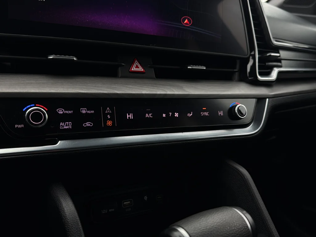Certified Used 2024 Gravity Gray Kia X-Line image 19