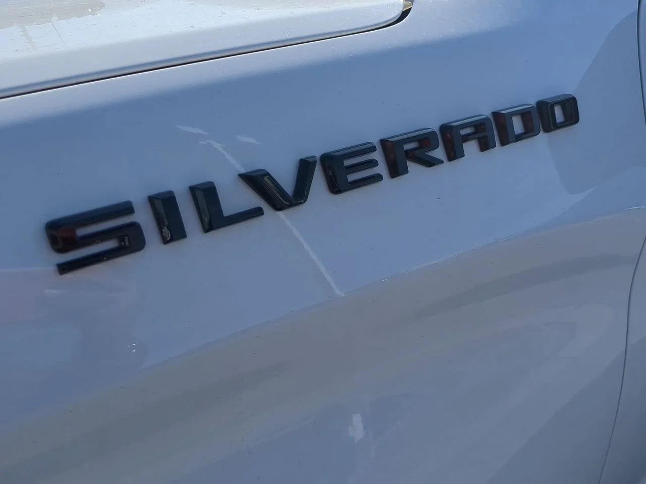 Used 2025 Summit White Chevrolet Custom image 33