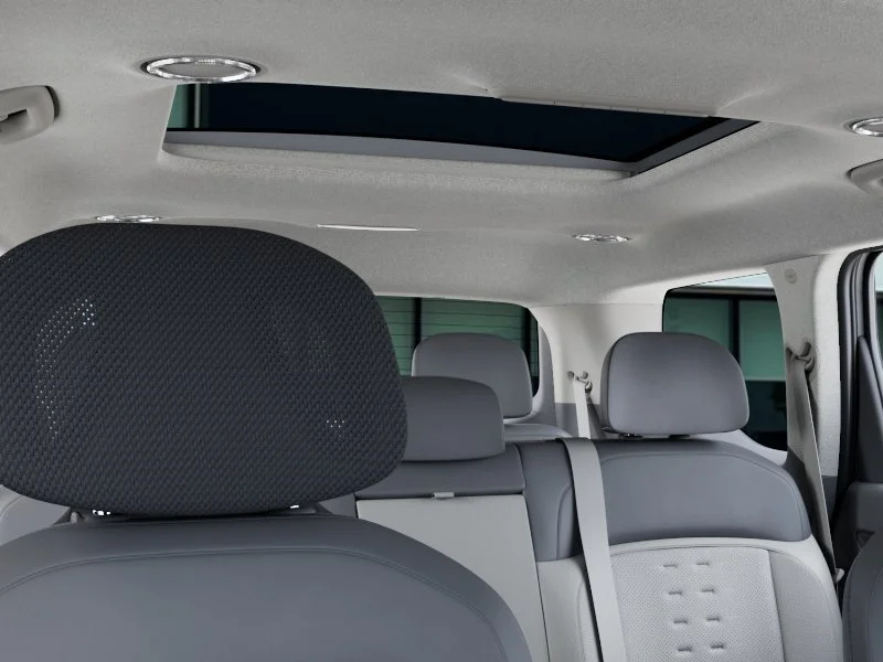 New 2026 Glacial White Pearl Kia Wind AWD image 27