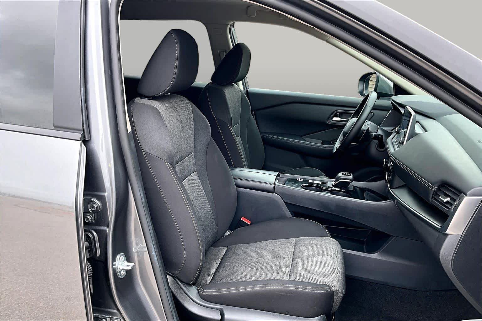 Certified Used 2025 Gun Metallic Nissan SV image 9