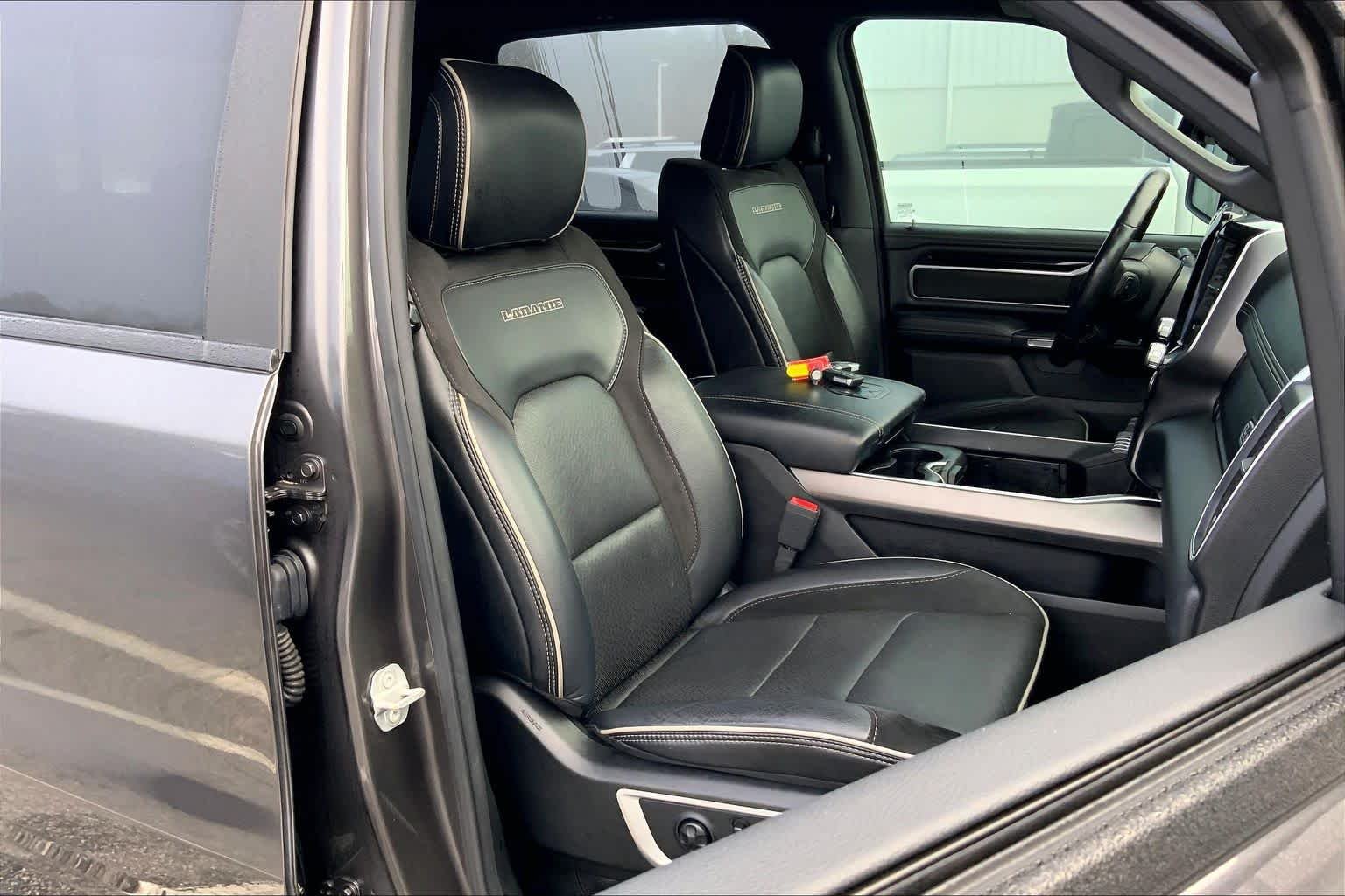Used 2020 Granite Crystal Metallic Clearcoat Ram Laramie image 9
