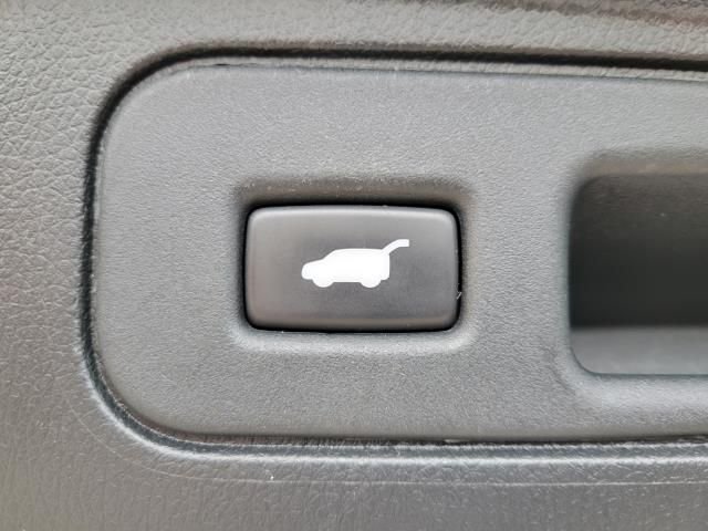 Used 2023  Honda EX-L image 10