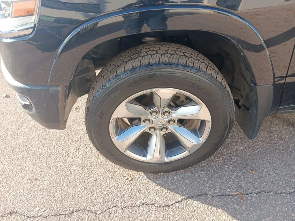 Used 2019 Diamond Black Crystal Pearlcoat Ram Limited image 10