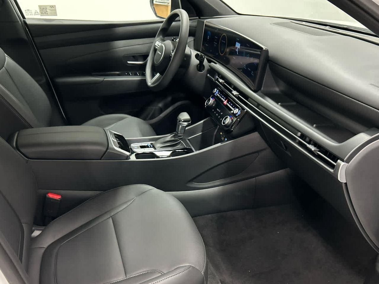New 2026 Atlas White Hyundai SEL Activity AWD image 38