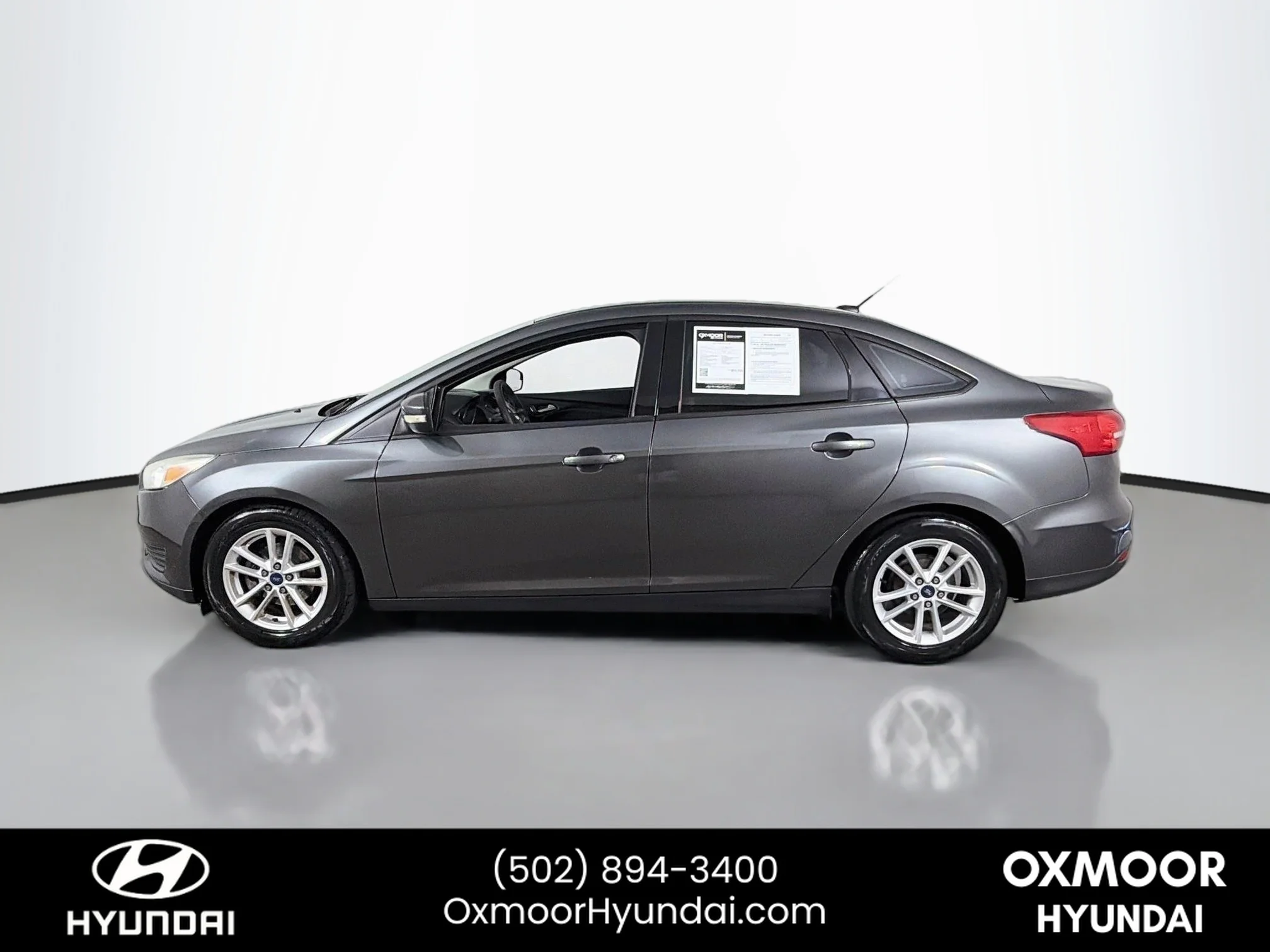Used 2017 Magnetic Metallic Ford SE image 4