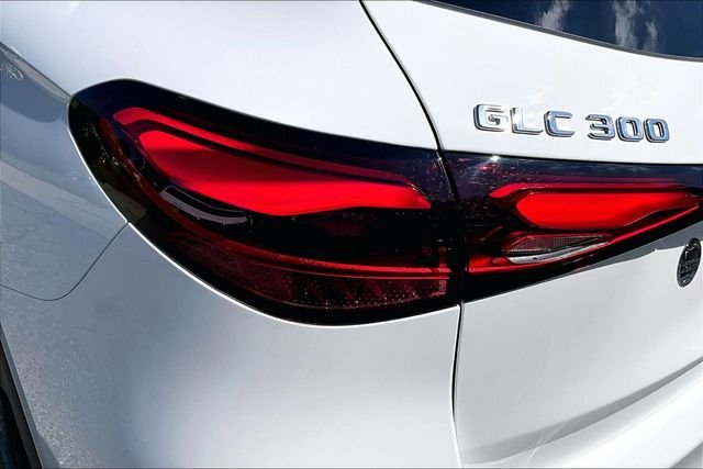 Used 2026 White Mercedes-Benz GLC 300 image 25