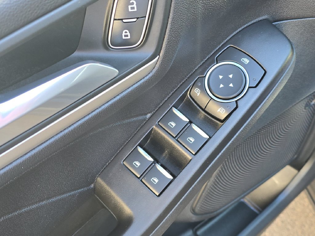 Used 2021 Black Ford SE image 13