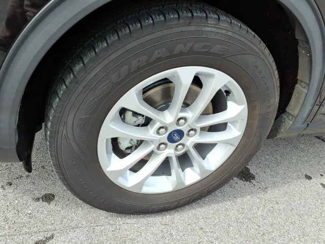 Used 2020 Black Ford SE image 6
