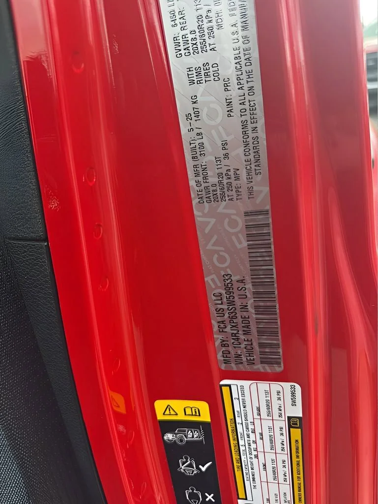 Used 2025 Red Jeep Sahara image 30