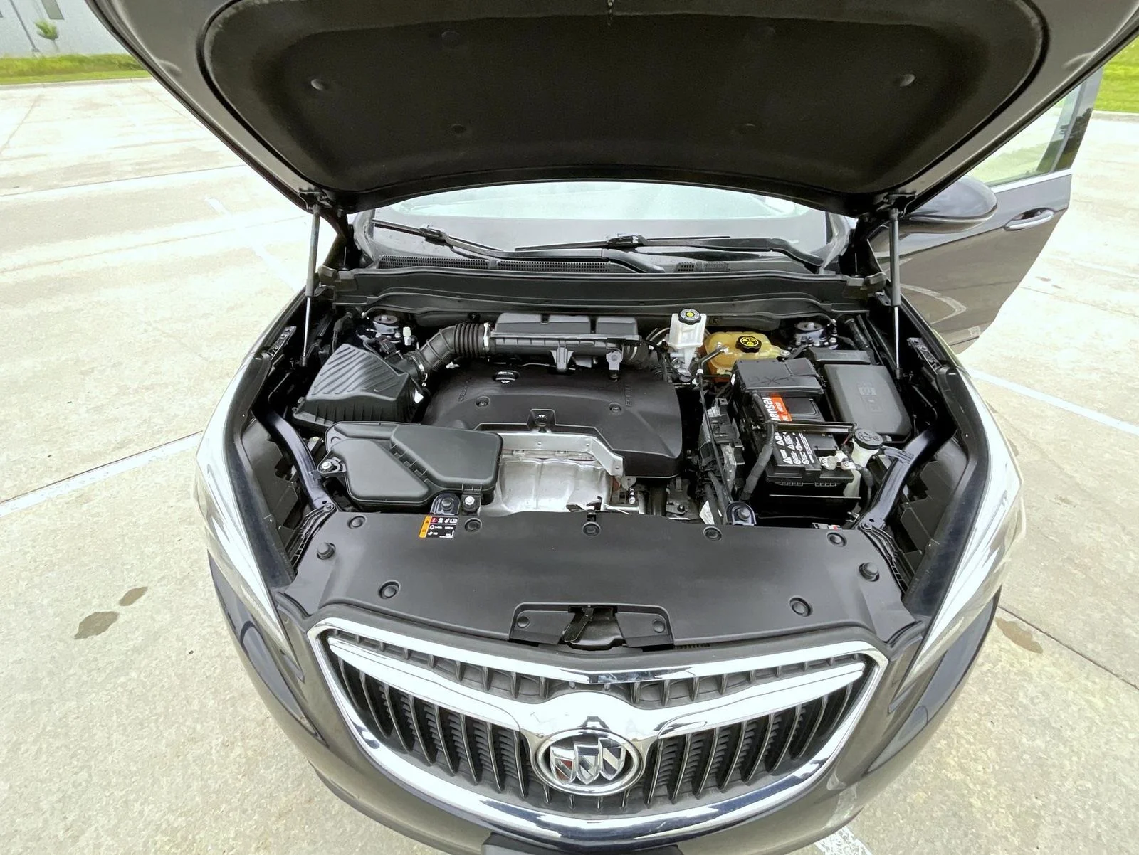 Used 2020 Blue Buick Essence image 24