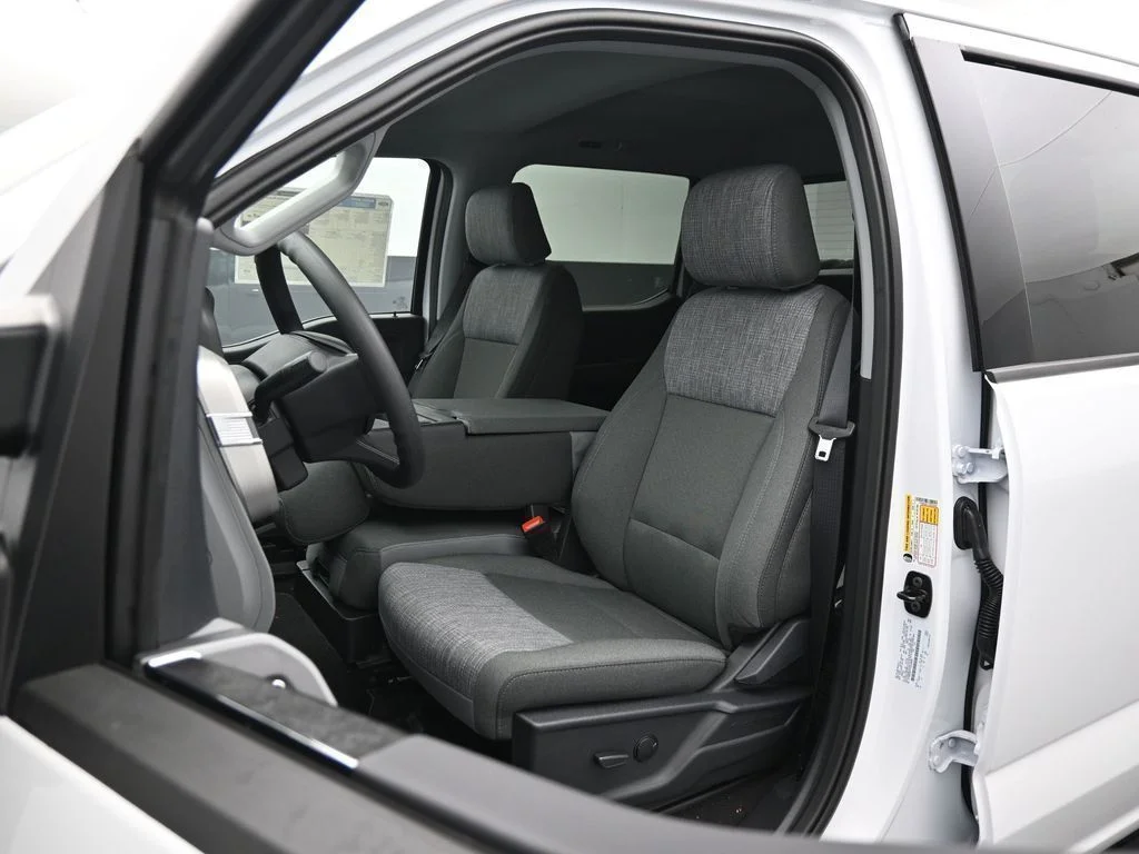 New 2026 White Ford XLT image 33