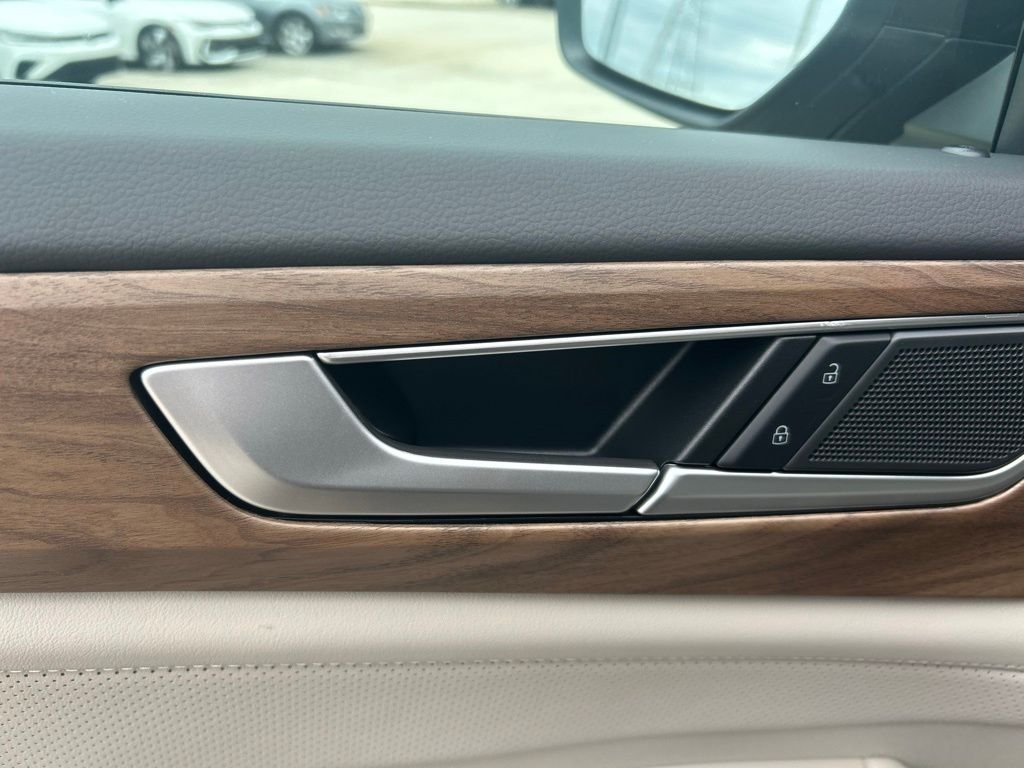 New 2026 Black Volkswagen SE w/Technology image 48