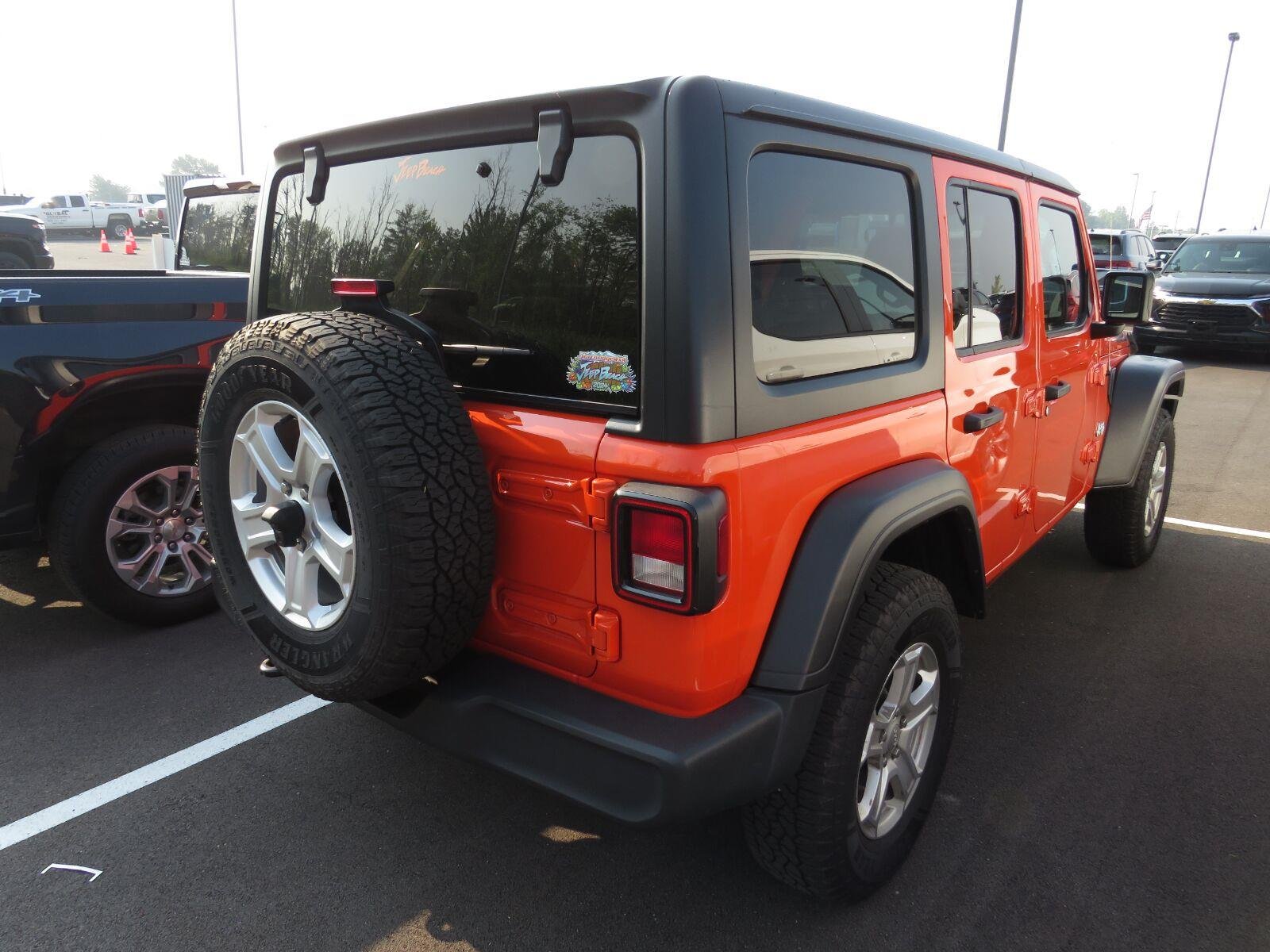 Used 2020 Punkn Metallic Clearcoat Jeep Sport S image 11