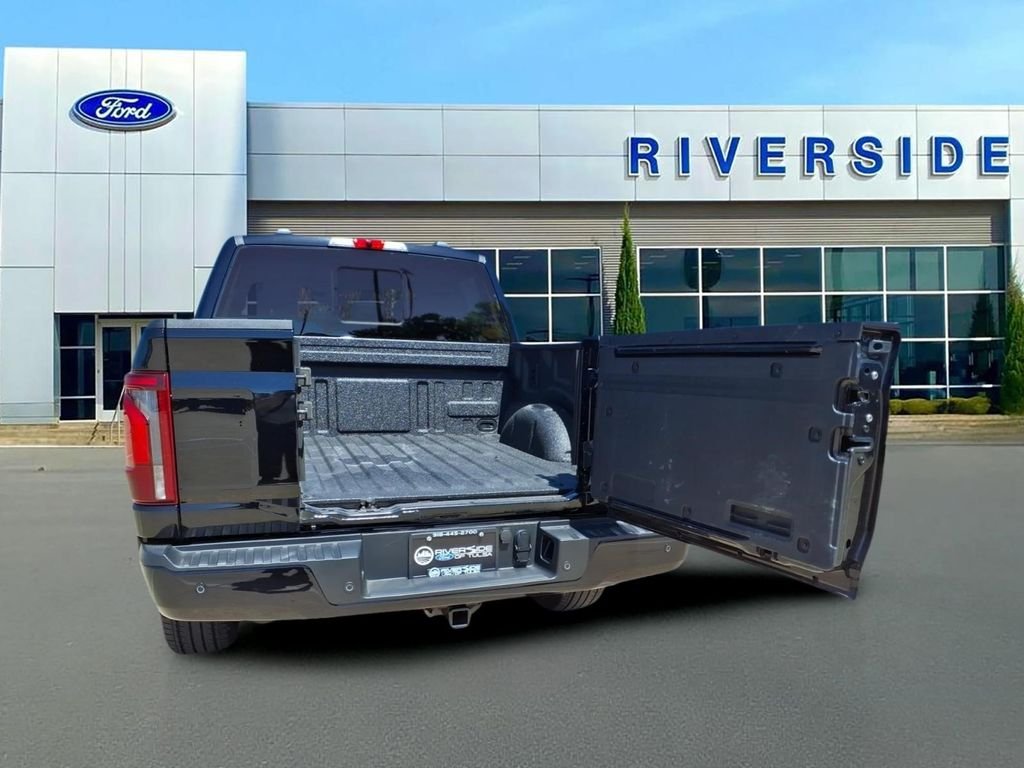 Certified Used 2025 Black Metallic Ford Platinum image 27