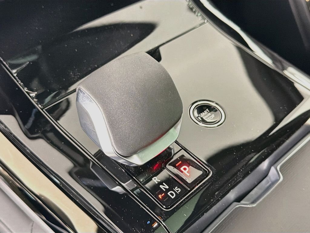 New 2027 Santorini Black Land Rover Dynamic SE P400 image 17