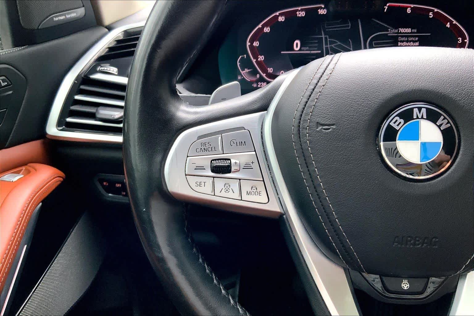 Used 2019 Black Sapphire Metallic BMW xDrive50i image 23