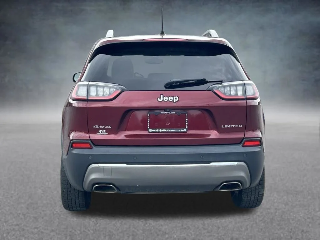 Used 2019 Red Jeep Limited image 4