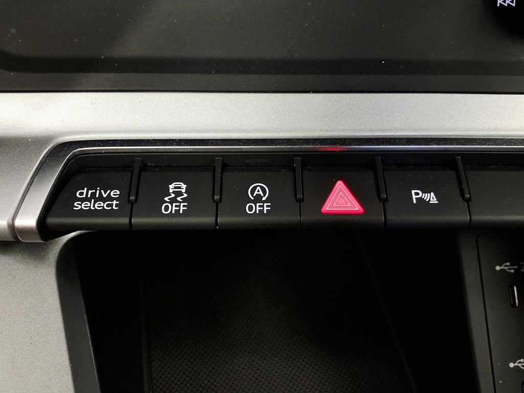 Used 2025  Audi Premium image 21