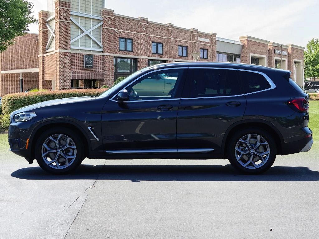 Used 2023 Dark Graphite BMW sDrive30i image 8