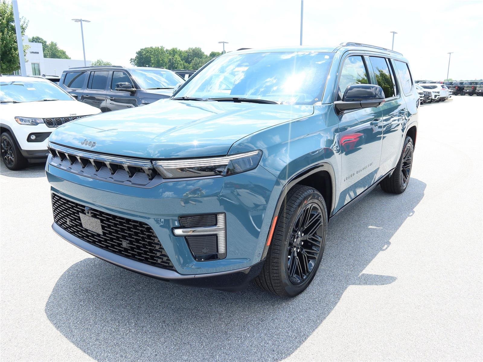 New 2026 Steel Blue Jeep Limited Reserve image 3