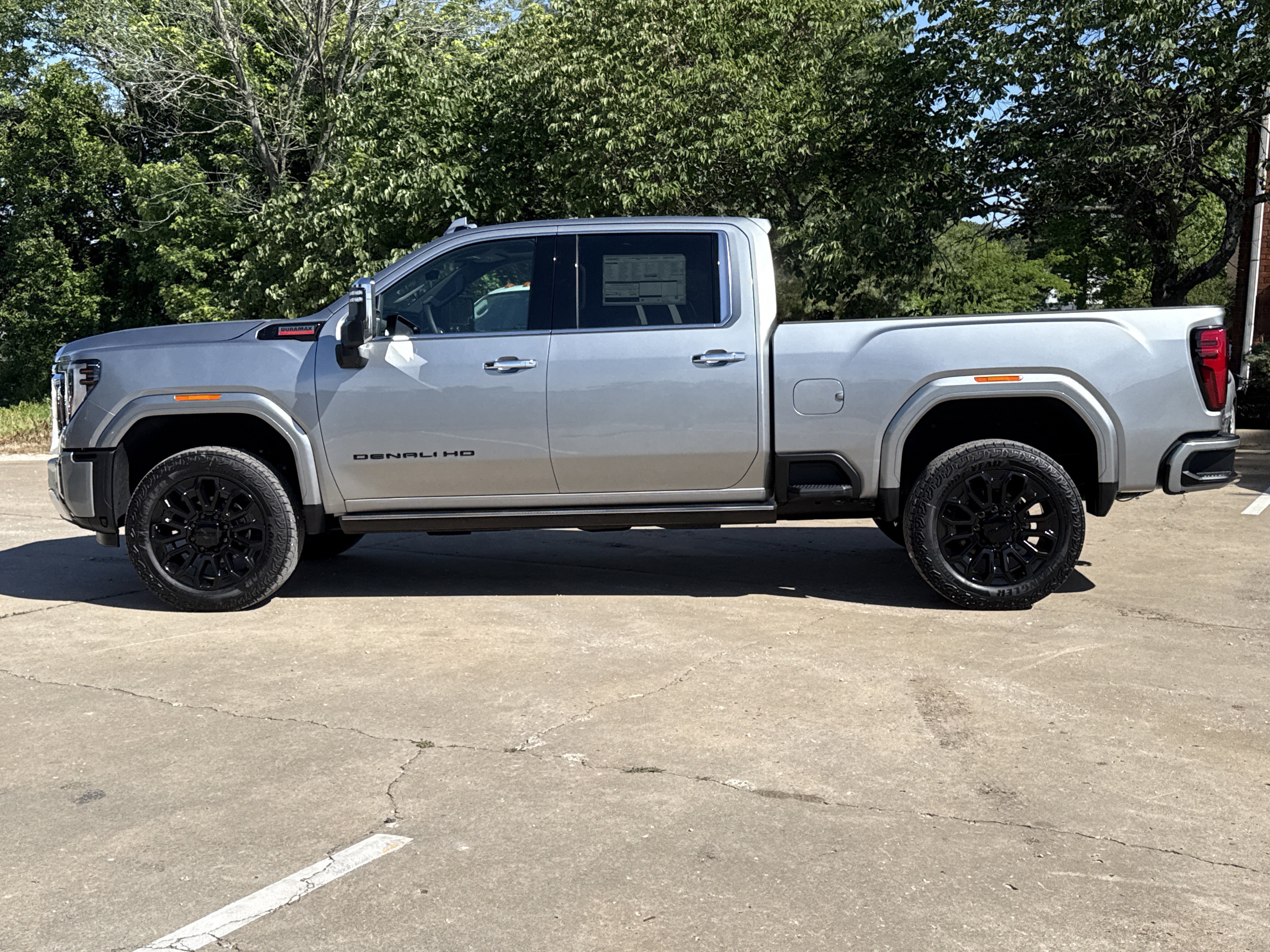 2026 GMC Sierra 2500HD Denali - Photo 11