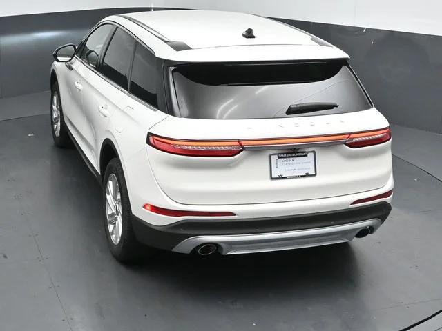 Used 2023 Pristine White Lincoln Standard image 45