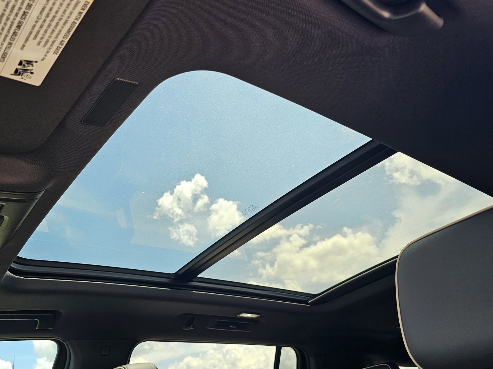 2025 Chevrolet Suburban Premier - Photo 13