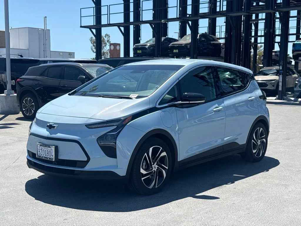Used 2023 Ice Blue Metallic Chevrolet 2LT image 1